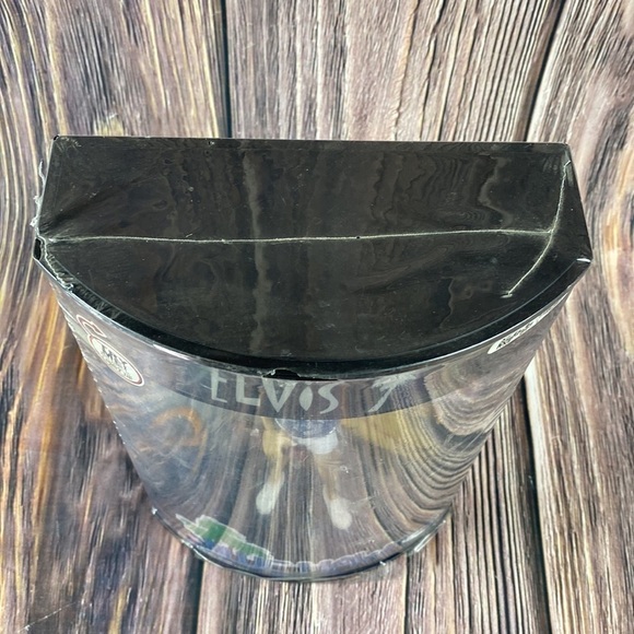 NIB Elvis Presley Blue Hawaii Figurine - Picture 4 of 7